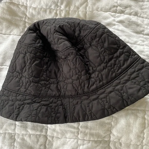 Bucket hat - Picture 2 of 3